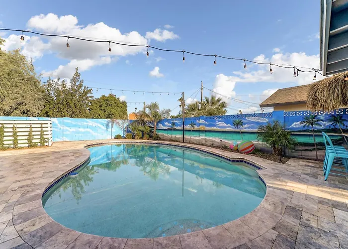 Exquisite 3br Retreat With Private Pool Holiday home