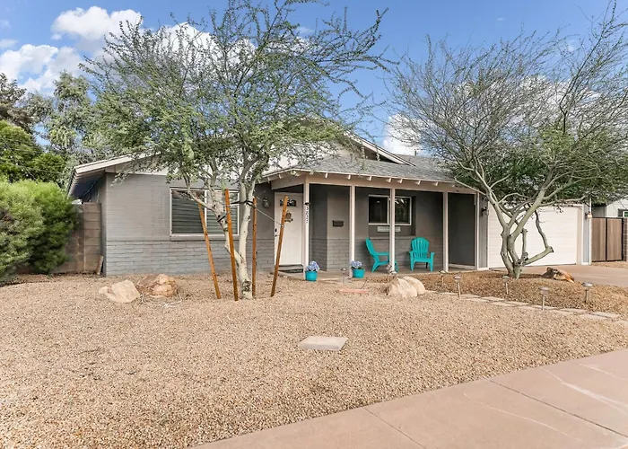 Exquisite 3br Retreat With Private Pool