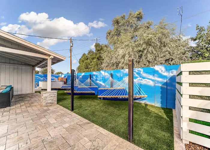 Exquisite 3br Retreat With Private Pool Holiday home *