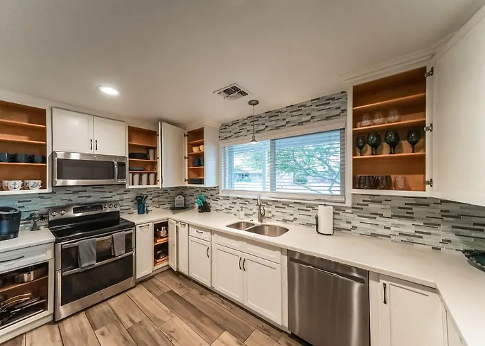 Exquisite 3br Retreat With Private Pool Scottsdale