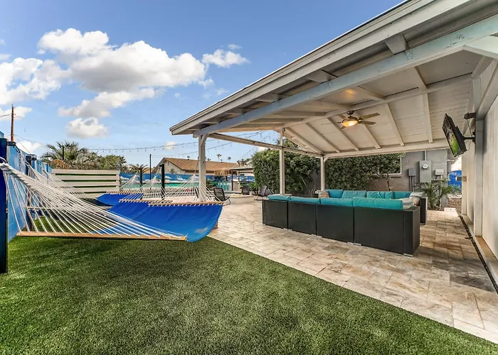 Exquisite 3br Retreat With Private Pool Holiday home