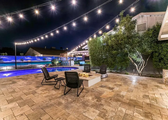 Exquisite 3br Retreat With Private Pool *