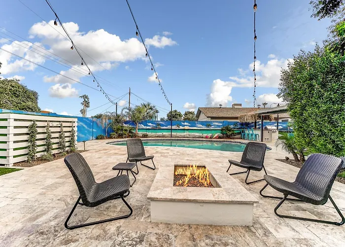 Exquisite 3br Retreat With Private Pool Holiday home *