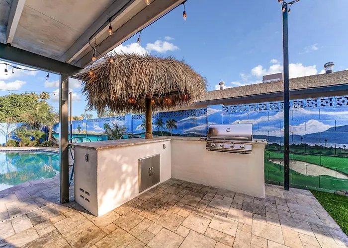 Exquisite 3br Retreat With Private Pool