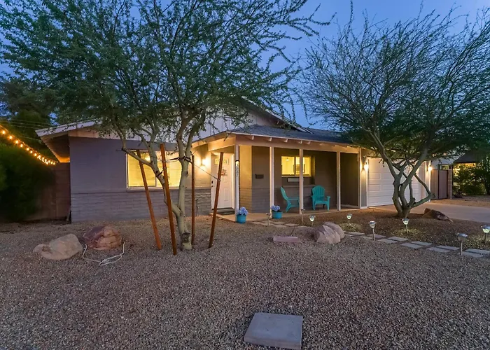 Exquisite 3br Retreat With Private Pool *